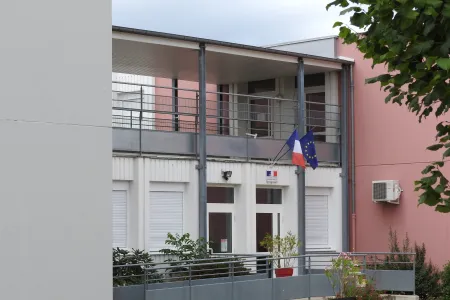 COLLEGE LA ROCHE AUX FEES